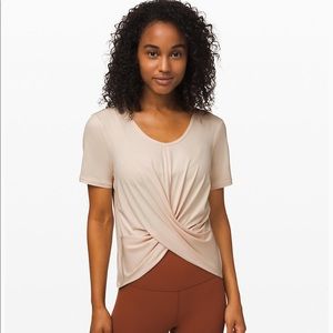 Lululemon top